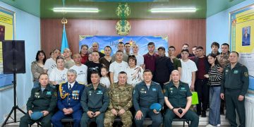 Жас сарбаздар әскери борышын өтеуге аттанды